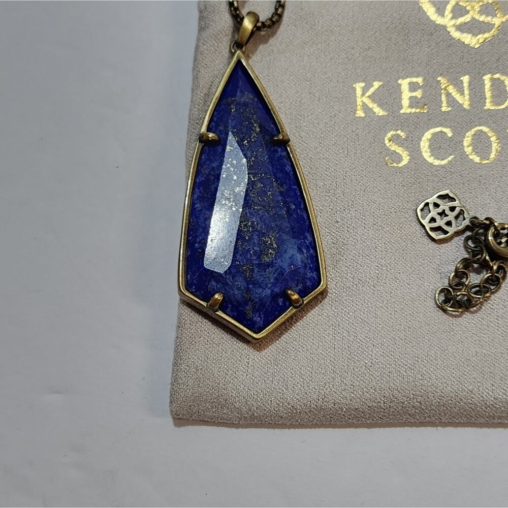 Kendra Scott gold and smooth blue Lapis? CAROLE necklace